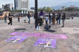 Desde temprano las mujeres se concentraron en las instalaciones de la Explanada de los Héroes en Monterrey.