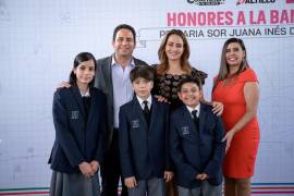Javier Díaz destacó el papel de docentes, madres y padres de familia en la formación de la niñez saltillense.