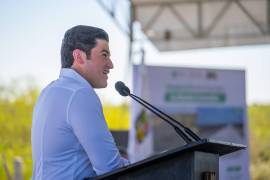 El gobernador de Nuevo León, Samuel García, habló del trabajo que realiza su administración y de la “grilla” de la Ciudad de México con el tema de las “corcholatas” y la oposición