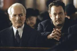 Personaje. Tom Hanks interpreta a Michael Sullivan, un hombre obligado a emprender una peligrosa huida después de que su hijo descubre el verdadero rostro de su padre.