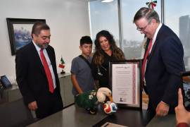 El “Pato Merlín”, la mascota que se volvió viral durante el festejo de la inauguración del Mundial 2026 en Ciudad de México, ya es marca registrada en México.