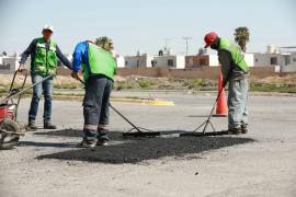 Intensifican bacheo y rehabilitación de vialidades en Saltillo 2000 y bulevares principales de la ciudad