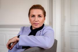 La primera ministra de Dinamarca, Mette Frederiksen, en su oficina en Copenhague. La defensa elaborada de Frederiksen ayudó a impedir que Trump consiguiera algo que realmente quería.