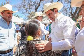 Díaz González agradeció la hospitalidad de los habitantes del campo de Saltillo y reconoció que son gente trabajadora y orgullosa de sus tradiciones gastronómicas.