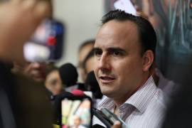 El gobernador Manolo Jiménez Salinas informó que las investigaciones por la distribución de citatorios falsos atribuidos a la FGR presentan avances importantes y ya cuentan con evidencia fotográfica y videográfica para identificar a los presuntos responsables.