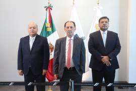 Al asegurar que ya se presentaron cuatro denuncias por venta de boletos para los partidos del repechaje, el Fiscal General de Justicia de Nuevo León, alertó por posibles fraudes.