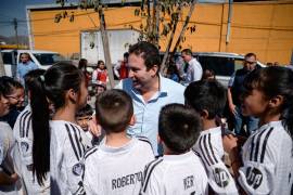 Las jornadas comunitarias incluyen activación física, actividades culturales y dinámicas recreativas para niñas, niños, jóvenes y personas adultas.