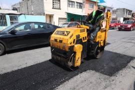Rehabilitan tramos de pavimento en El Toreo y otros sectores en Saltillo