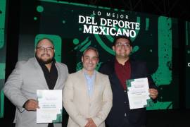 Miguel Espinosa y Sebastián García fueron homenajeados por su aporte al tiro con arco, destacando el bronce mundial y el impulso a nuevas generaciones en Coahuila.