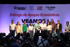El gobernador Manolo Jiménez Salinas encabezó la entrega de apoyos económicos y unidades UNEDIF para fortalecer la inclusión de las personas con discapacidad.