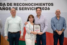 Javier Díaz encabezó la ceremonia junto a funcionarios municipales y representantes sindicales.