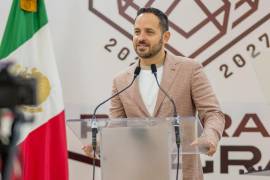 Jacobo Rodríguez, alcalde de Piedras Negras, explicó en conferencia de prensa su asistencia al partido de la Selección Mexicana en San Antonio, Texas, aclarando que fue fuera del horario laboral y acompañado de miembros de su gabinete.