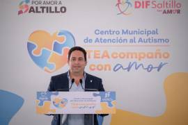 Javier Díaz González afirmó que la meta es que el 100 por ciento de los centros de salud opere bajo el nuevo modelo antes de que concluya el año, con médicos, medicamentos y equipamiento suficiente.