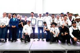 La discada gigante de Torreón pesó más de 5 mil kilos y fue certificada por Guinness World Récords.