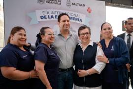 El alcalde Javier Díaz González encabezó la entrega de equipo médico al personal de enfermería municipal en el marco del Día Internacional de la Enfermería.