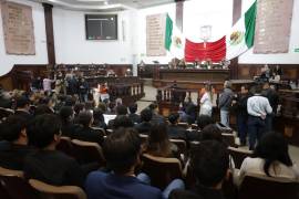 En sesión del Congreso del Estado, los diputados Jorge Valdés (PVEM) y Álvaro Moreira (PRI) presentaron dos iniciativas para reformar el artículo 261 del Código Penal de Coahuila.