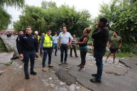 Javier Díaz González supervisó los trabajos de atención a familias afectadas por las lluvias en la colonia Río Verde.