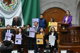 Diputados del Congreso del Estado de México aprobaron reformas que tipifican la violencia vicaria y establecen penas de prisión, multas y pérdida de la patria potestad.