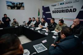 Javier Díaz González, alcalde de Saltillo, presidió la primera reunión de seguridad de su administración.