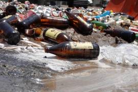 El consumo de alcohol en la calle es la principal falta cívica que se comete, de acuerdo con el Inegi.