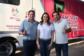Javier Díaz y Luly López encabezaron el relanzamiento de Amor en Movimiento, programa que amplía su cobertura con escáner mamario y entrega de baumanómetros. En el evento se contó con la presencia del exfutbolista “Kikín” Fonseca.
