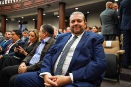El alcalde Tomás Gutiérrez Merino supervisa los preparativos para la licitación del Centro Integral de Rehabilitación en Ramos Arizpe.