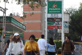 CIUDAD DE MÉXICO, 30DICIEMBRE2024.- Una sucursal de Pemex al norte de la capital ofreció la gasolina magna en 24.49 el litro mientras que la premium alcanzó los 26.49. FOTO: DANIEL AUGUSTO/ CUARTOSCURO.COM