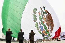 La ceremonia para honrar a la Bandera de México y también para la incineración de banderas, fue en el Puente Internacional 1.
