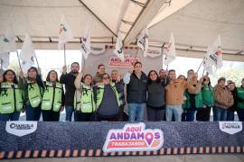 Autoridades municipales acudieron al sector para atender directamente peticiones vecinales.