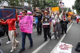 Bajo el lema “Los animales no son cosas”, los manifestantes se concentraron sobre la calle Allende, entre Donceles y Justo Sierra, en el Centro Histórico.