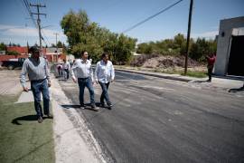El edil pidió a automovilistas tomar precauciones por la presencia de cuadrillas municipales