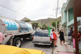 El dispositivo cuenta con un tráiler cisterna con capacidad para transportar hasta 50 mil litros de agua.