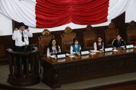 Durante el Parlamento Estudiantil, los jóvenes expusieron iniciativas que reflejan las preocupaciones de su generación sobre educación, inclusión y derechos humanos.