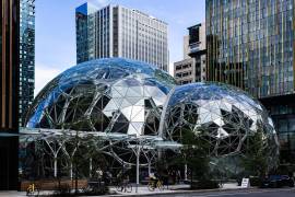Amazon compite con OpenAI, Google, Microsoft, Meta y otros. En una llamada con analistas de la industria en mayo, Jassy dijo que el potencial de crecimiento en el negocio de cloud computing, Amazon Web Services (AWS), es enorme. FOTO: