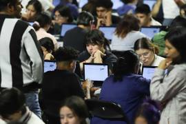 El rector de la Universidad Nacional Autónoma de México (UNAM), Leonardo Lomelí Vanegas, anunció que los exámenes para ingresar al bachillerato y la licenciatura se aplicarán presencialmente.
