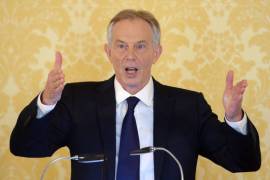 Acepta Blair que la &quot;inteligencia&quot; sobre Irak era &quot;errónea&quot; y pide disculpas