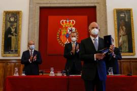 Enrique Krauze, crítico de AMLO, recibe premio de Historia Órdenes Españolas de manos del rey Felipe VI