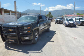 Detenidos supuestos policías ministeriales por ebrios en Saltillo