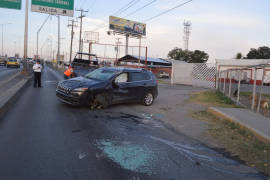 Conductor ebrio sufre volcadura en LEA