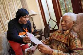 Fallece Zindzi Mandela, hija menor de Nelson Mandela