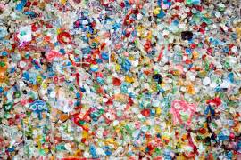 No podemos controlar directamente muchos de los microplásticos a los que estamos expuestos.