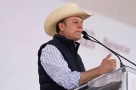 Desde el inicio del sexenio de Sheinbaum, señala el autor de Historia de Reportero, las sospechas se instalaron sobre el gobernador de Durango por un presunto pacto con el crimen, pero se incrementaron cuando los operativos federales empezaron a “atorarse” en esa entidad.