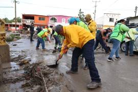 Autoridades señalaron que la acumulación de basura en arroyos y cauces naturales agrava los riesgos de inundación.