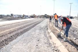 Se anticipa que en 10 días se completará la pavimentación, seguido de trabajos de detallado, que prepararán el terreno para la llegada de una importante tienda y la mejora de la movilidad en el sector.