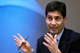 Kevin Warsh, habla con los medios sobre su informe sobre la transparencia en el Banco de Inglaterra, en Londres, el 11 de diciembre de 2014.
