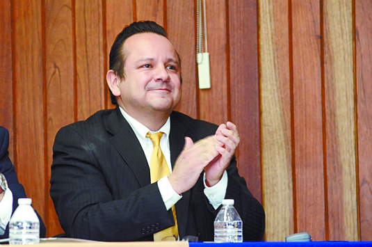 Rinde informe director de la Facultad de Comunicaciones de la UAdeC