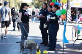 Agentes de la Comisaría de Seguridad y Protección Ciudadana realizaron actividades de proximidad social durante la Ruta Recreativa, reforzando la seguridad y cercanía con la comunidad.