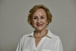 María Antonieta Valero Gil, conocida como Madsi, primera mujer en dirigir el Ateneo Fuente de la UAdeC en el periodo 1984-1988.