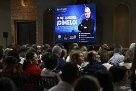 El padre Ángel Espinosa de los Monteros ofreció en Saltillo la conferencia “Si me quieres, ¡dímelo!”, enfocada en el matrimonio, la comunicación y el fortalecimiento de la familia.