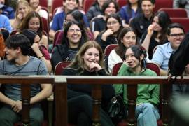 Universitarios conocieron el proceso para registrar propuestas y participar en la votación de proyectos que serán financiados con recursos provenientes del impuesto predial en Saltillo.